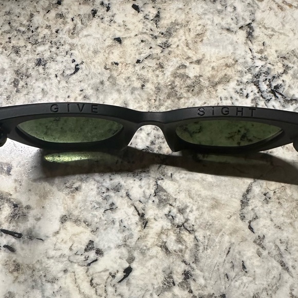 TOMS SUNGLASSES!! BLACK CAT EYE!! Brand new!! - Picture 2 of 5